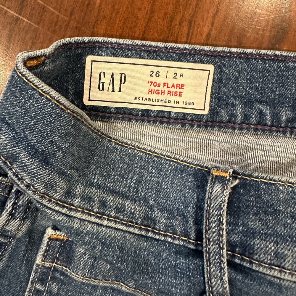 Gap 70s Flare High Rise